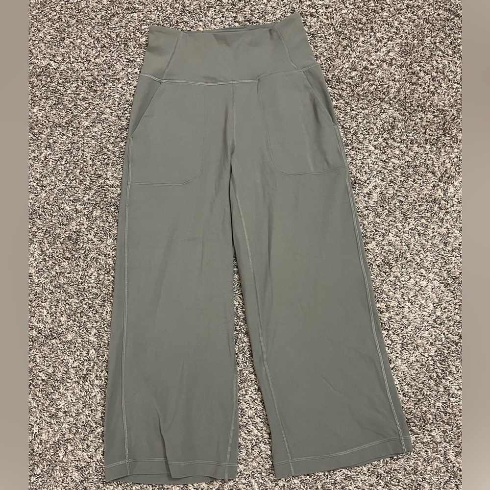 Lululemon Align High-Rise Wide-Leg Cropped Pant 23” - Olive Green color